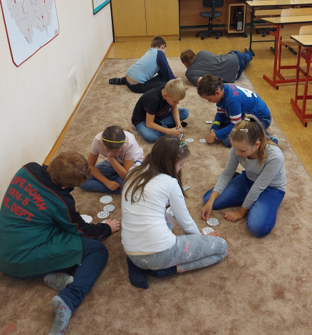 Učení na koberci.jpg Učení na koberci.jpg